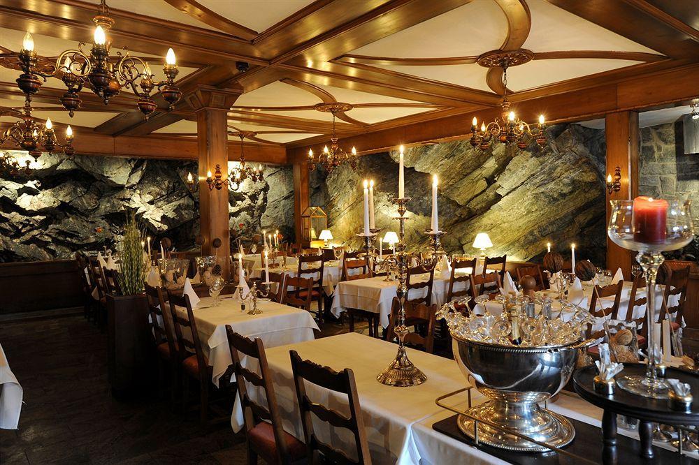 Hotel Tschugge Zermatt Bagian luar foto