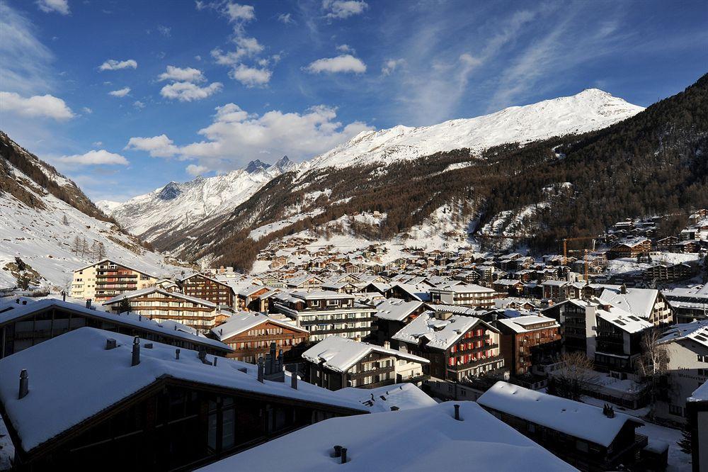 Hotel Tschugge Zermatt Bagian luar foto