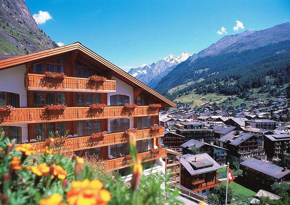 Hotel Tschugge Zermatt Bagian luar foto