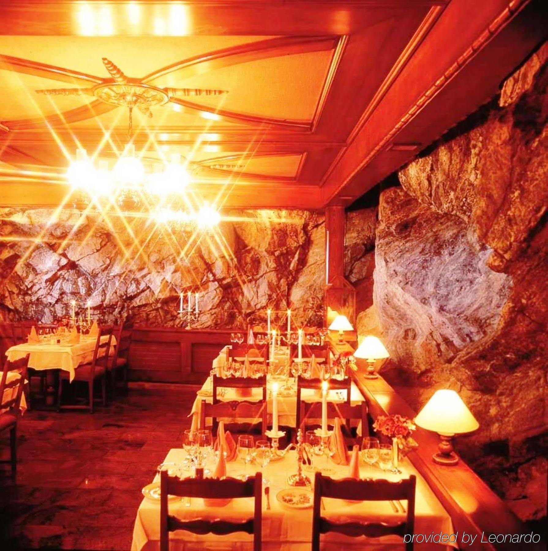 Hotel Tschugge Zermatt Bagian luar foto