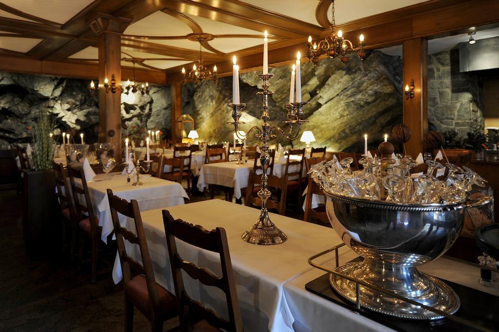 Hotel Tschugge Zermatt Bagian luar foto